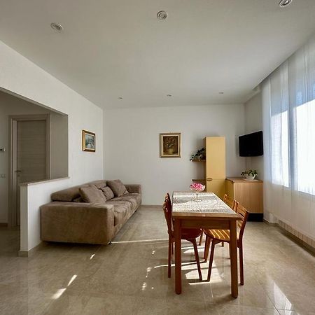 Il Blu Di Laveno Apartman Kültér fotó